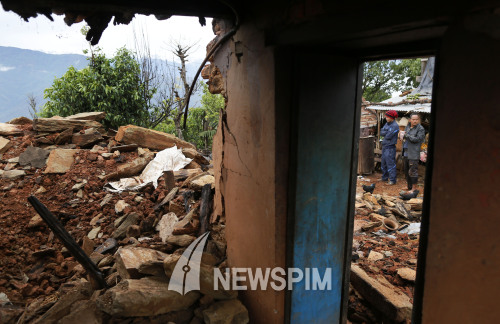 지난 25일 발생한 대지진으로 피해를 입은 네팔