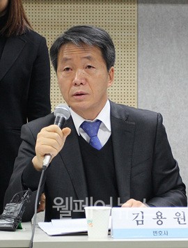 형제복지원 피해사건의 담당 검사 였던 김용원 변호사가 발언하고 있다.