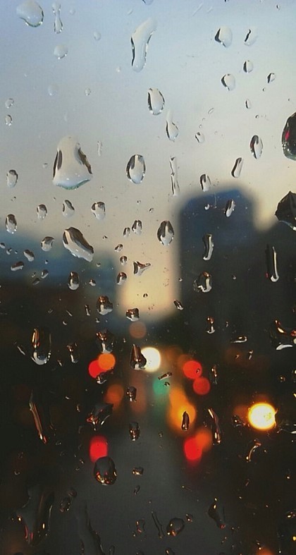 ▲ 차에서 찍은 비오는 날