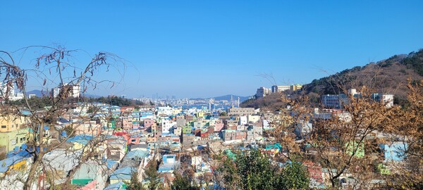 감천문화마을…역사와 예술의 조화로운 고향