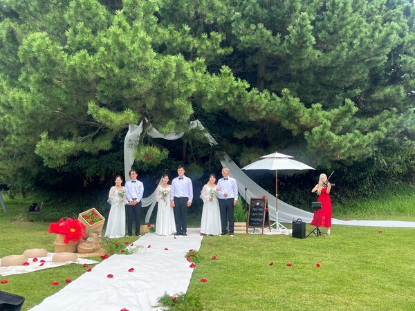 거제 지심도에서 리마인드 웨딩개최(사진:경남도제공)