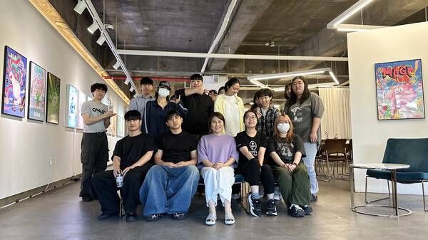 지역을 바꾸는 시각' 청년주간 전시회를 개최한 신라대 시각디자인학과(사진:신라대제공)